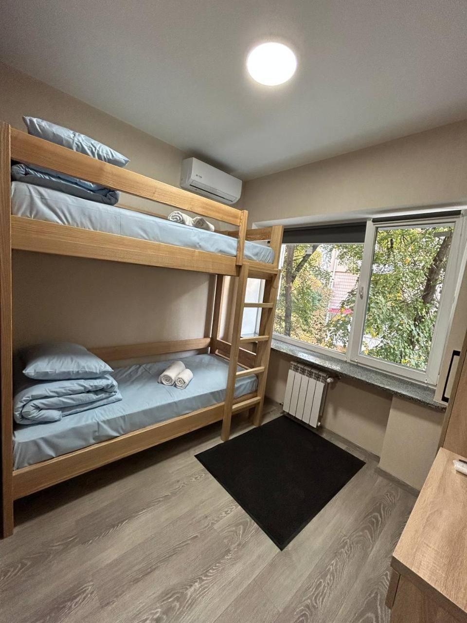 ריבנה Hostel H מראה חיצוני תמונה